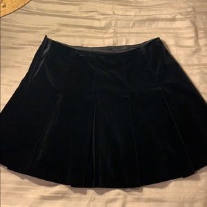 Black velvet pleated skirt size 8